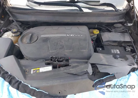 2015 Jeep Cherokee Limited из США, поврежденный, VIN 1C4PJMDS1FW718287